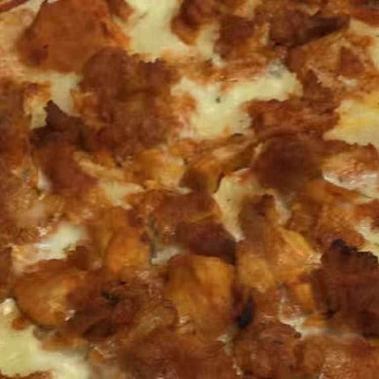 Buffalo Chicken Pizza Delight